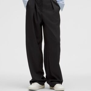 NWOT lululemon Pleat-Front High-Ruse Trouser Regular